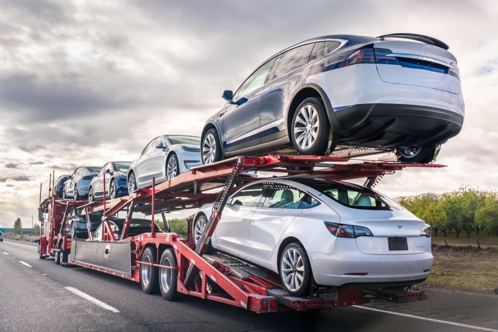 Car Transportation in Europe – Get the best deals with Shipedi