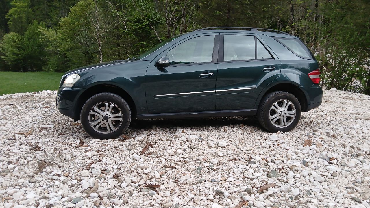 Mercedes-Benz ML320